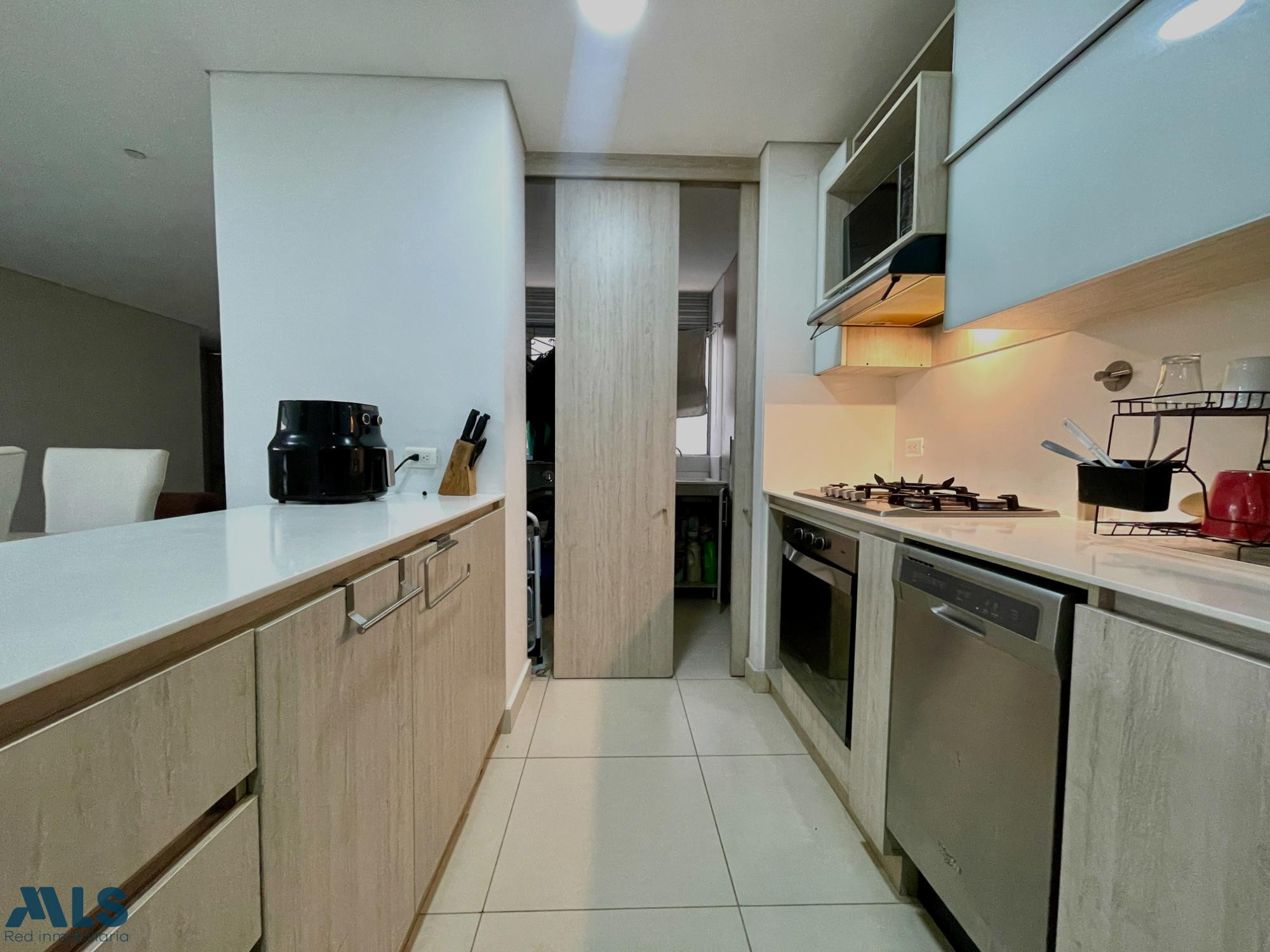 🏡 APARTAMENTO EN VENTA UBICADO EN CASTROPOL EN UNIDAD COMPLETA medellin - castropol