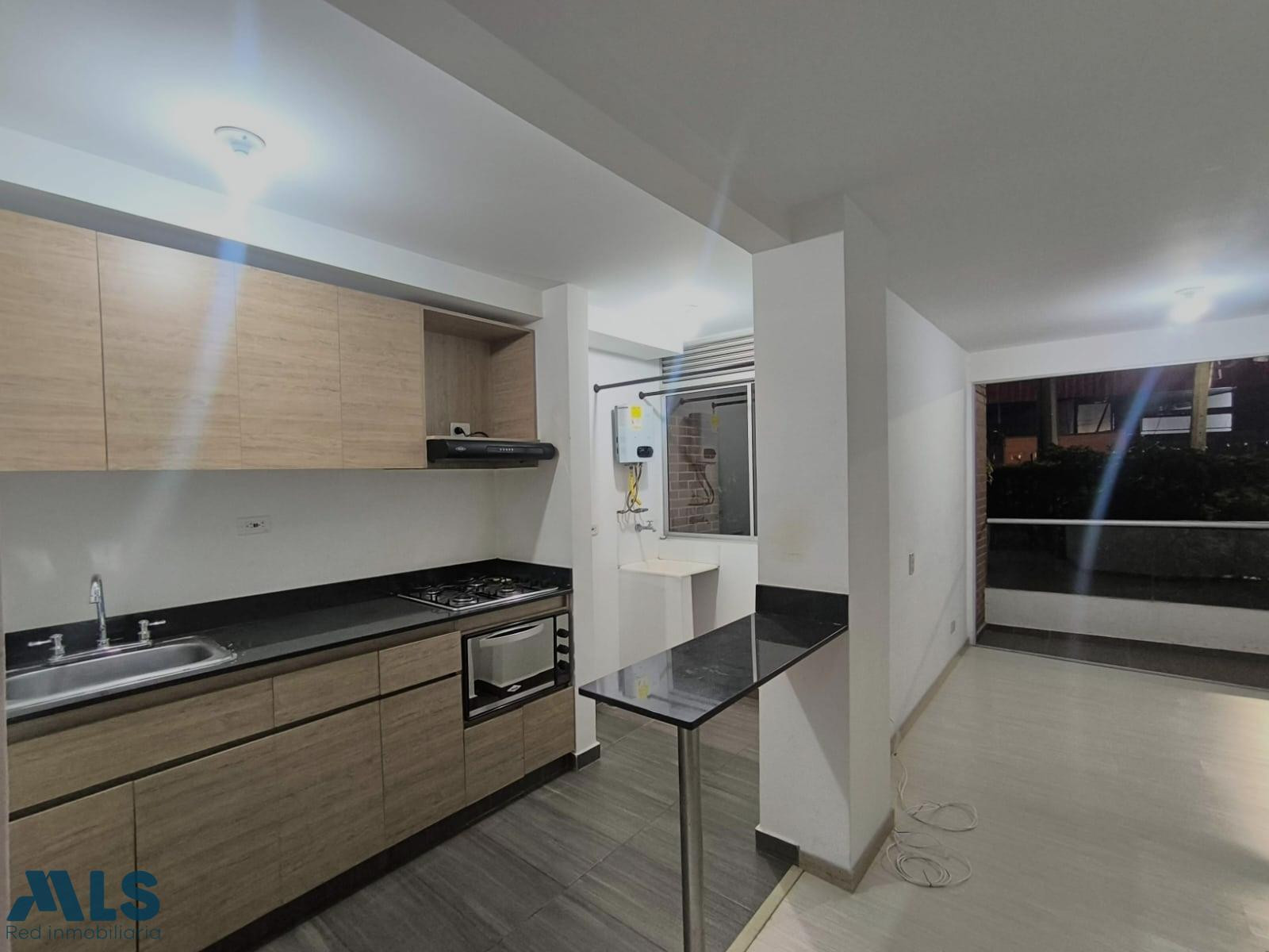 APARTAMENTO EN SABANETA PARTE PLANA - 2 PARQUEADEROS sabaneta - prados de sabaneta