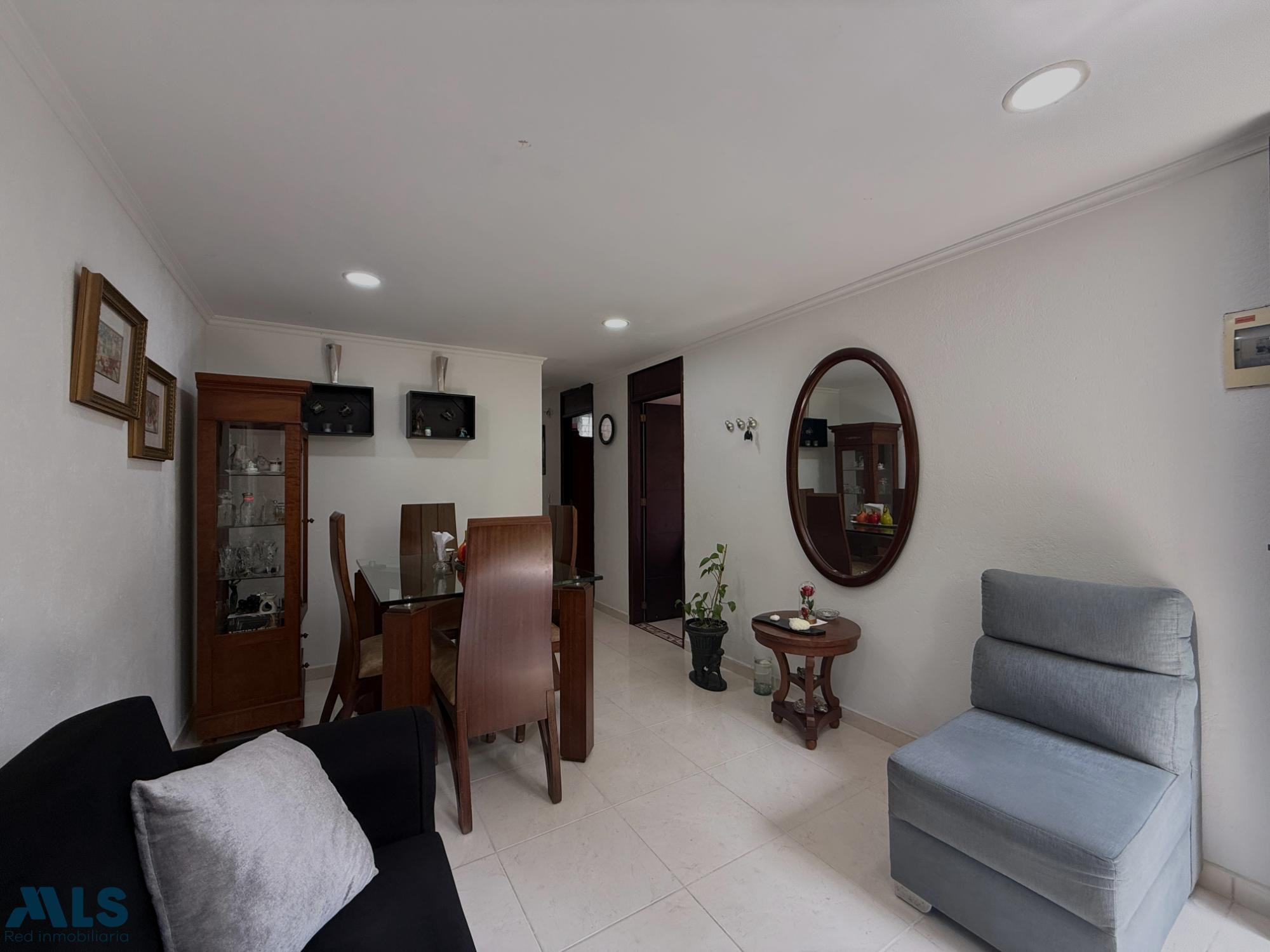 Casa en primer piso, unidad abierta en Robledo Pajarito medellin - robledo pajarito
