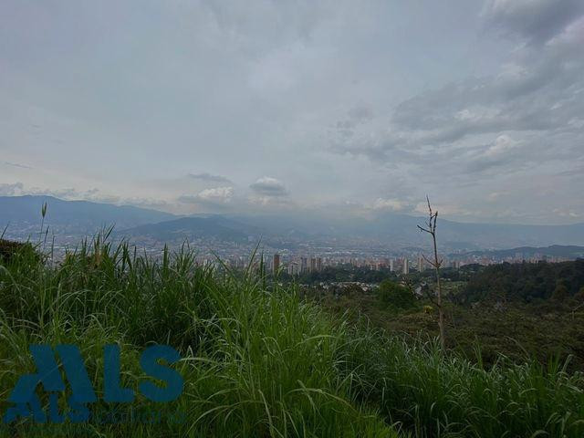 Espectacular lote con vista, bosque y quebrada medellin - las palmas