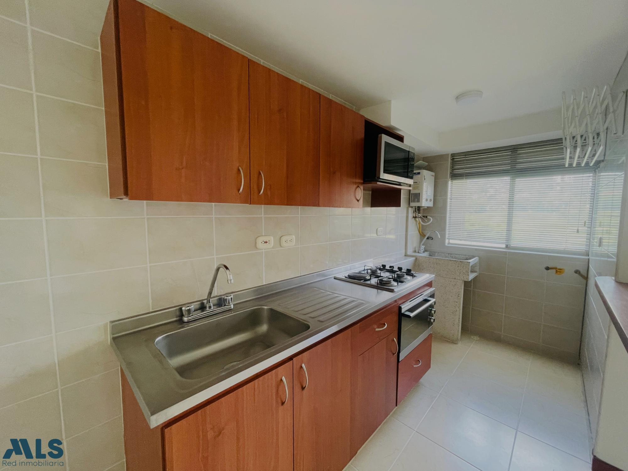 Apartamento con acabados modernos. itagui - ditaires