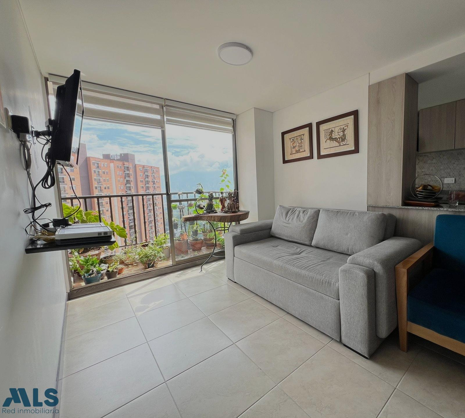 APARTAMENTO UNICO CON VISTA - UNIDAD COMPLETA RODEO ALTO medellin - belen rodeo alto
