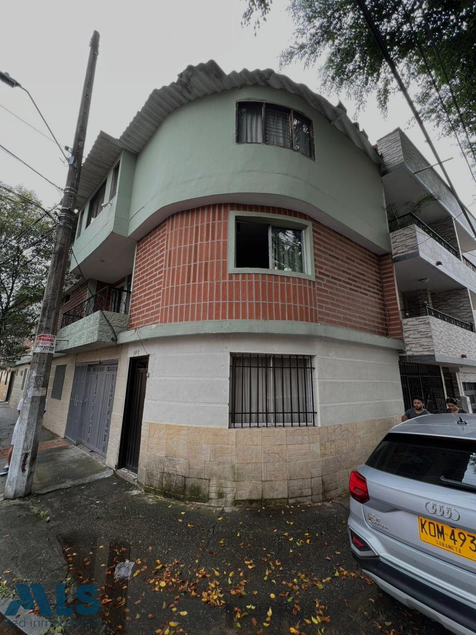 Venta de casa y Garage en Belen San Bernardo medellin - belen