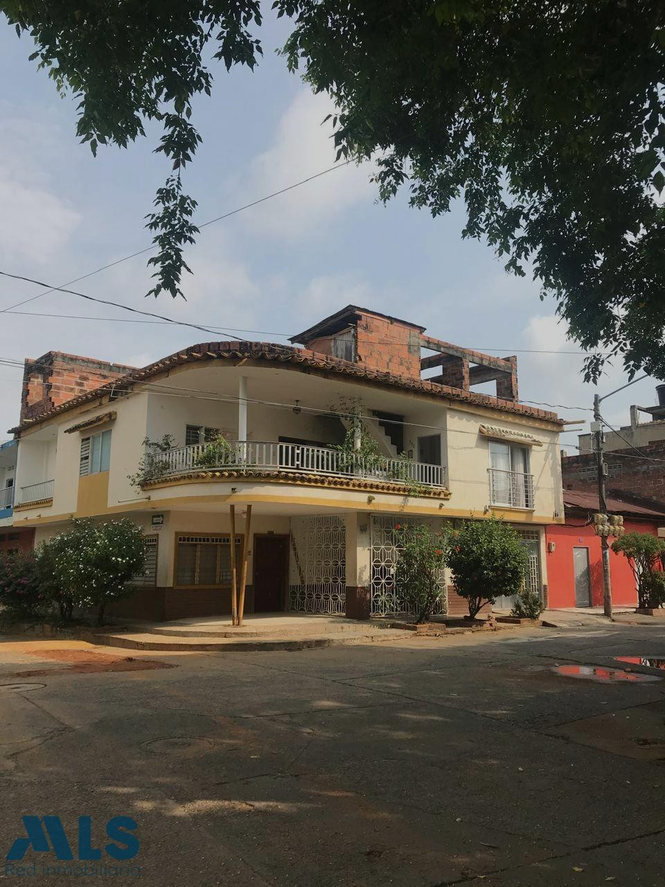 ESPECTACULAR CASA EN CAUCASIA caucasia - loma fresca