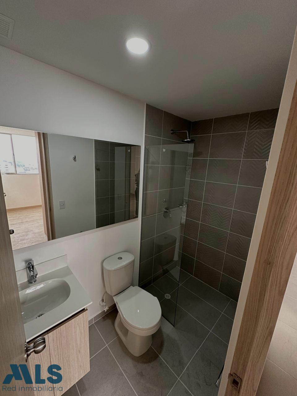 Estrena la mejor vista de Las Palmas en un apartamento con balcón amplio. medellin - alto de las palmas