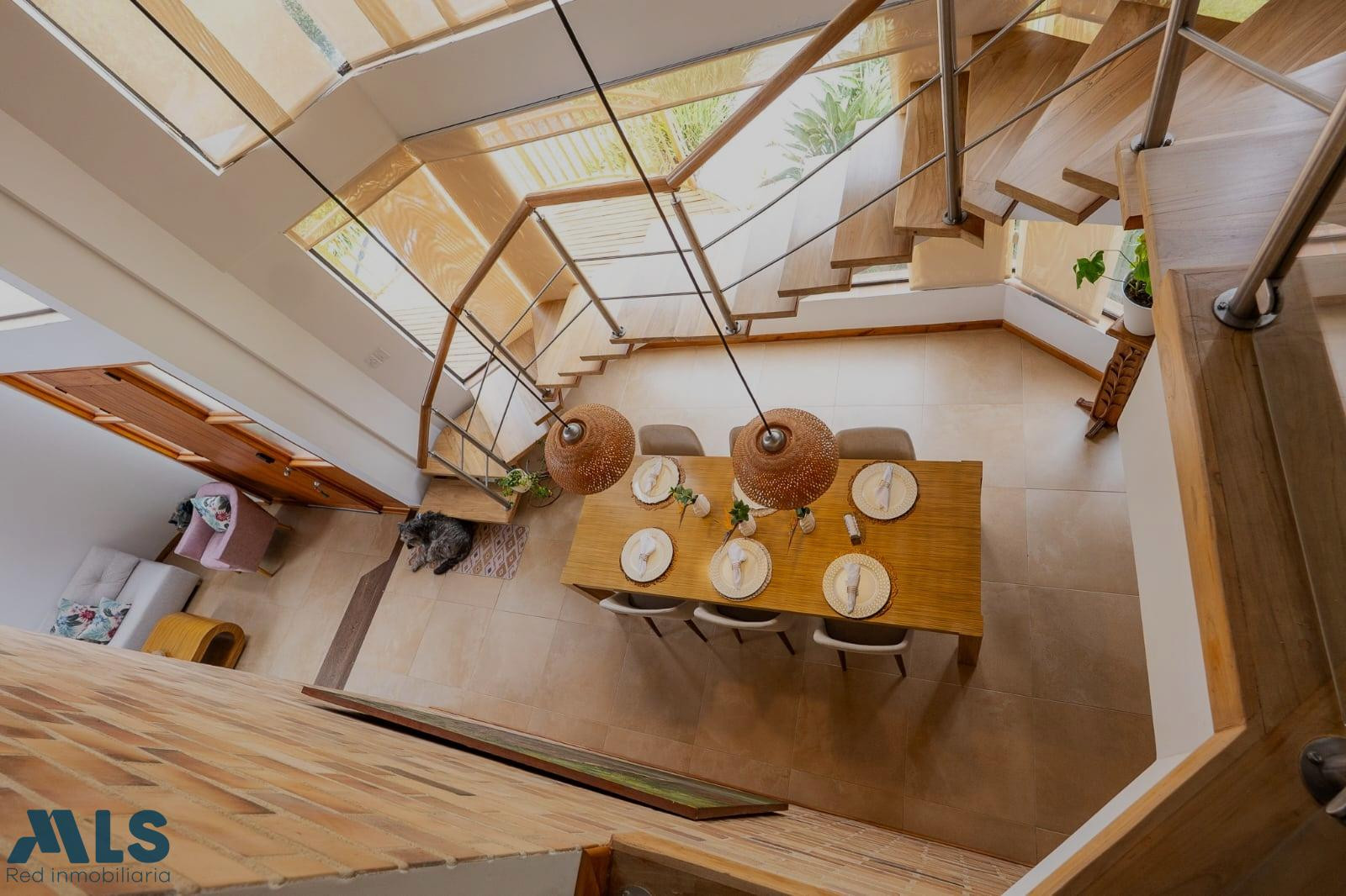 Hermosa casa tradicional amoblada envigado - alto del escobero envigado