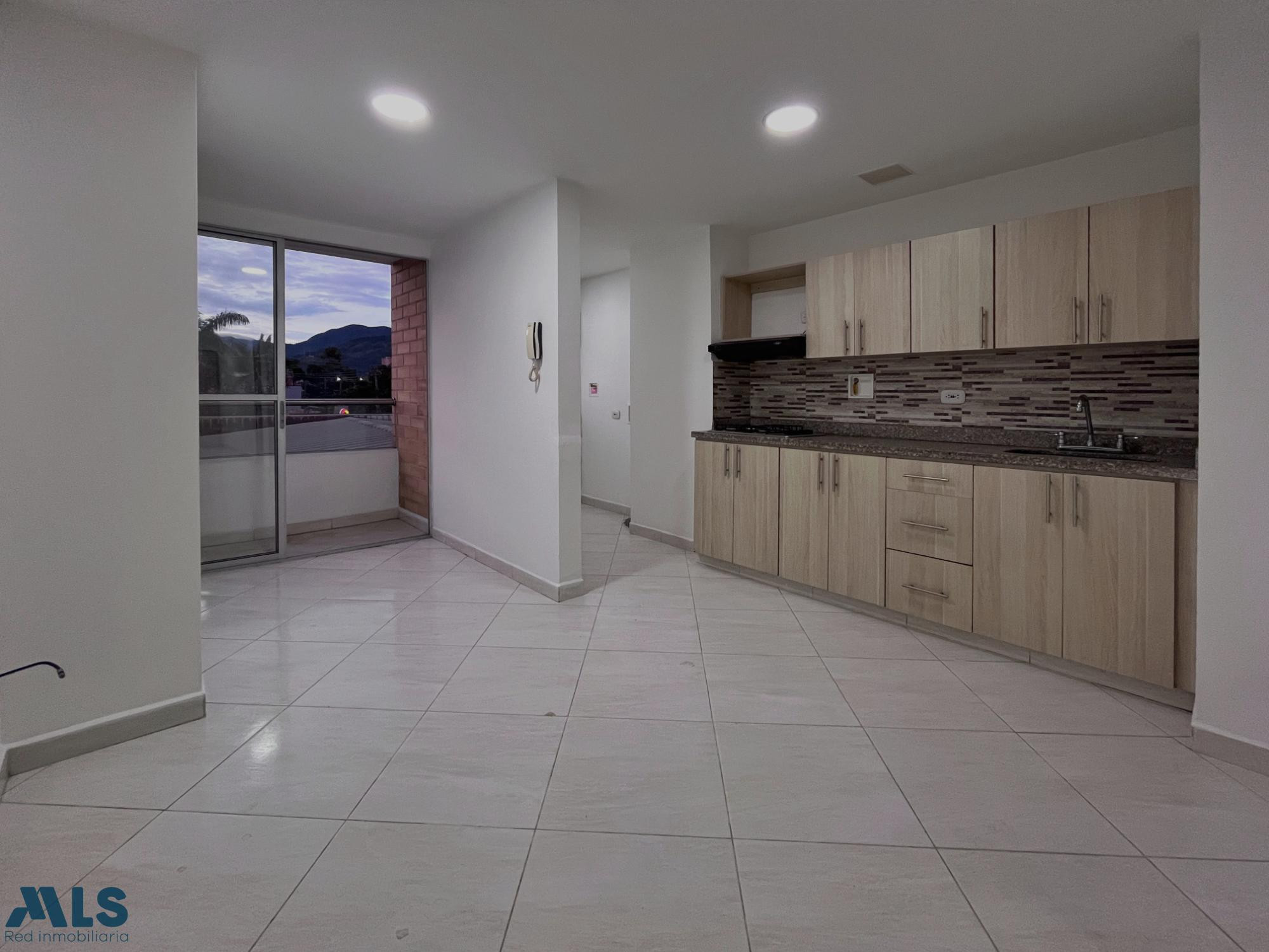 Apartaestudio cerca del centro comercial Mayorca. sabaneta - virgen del carmen