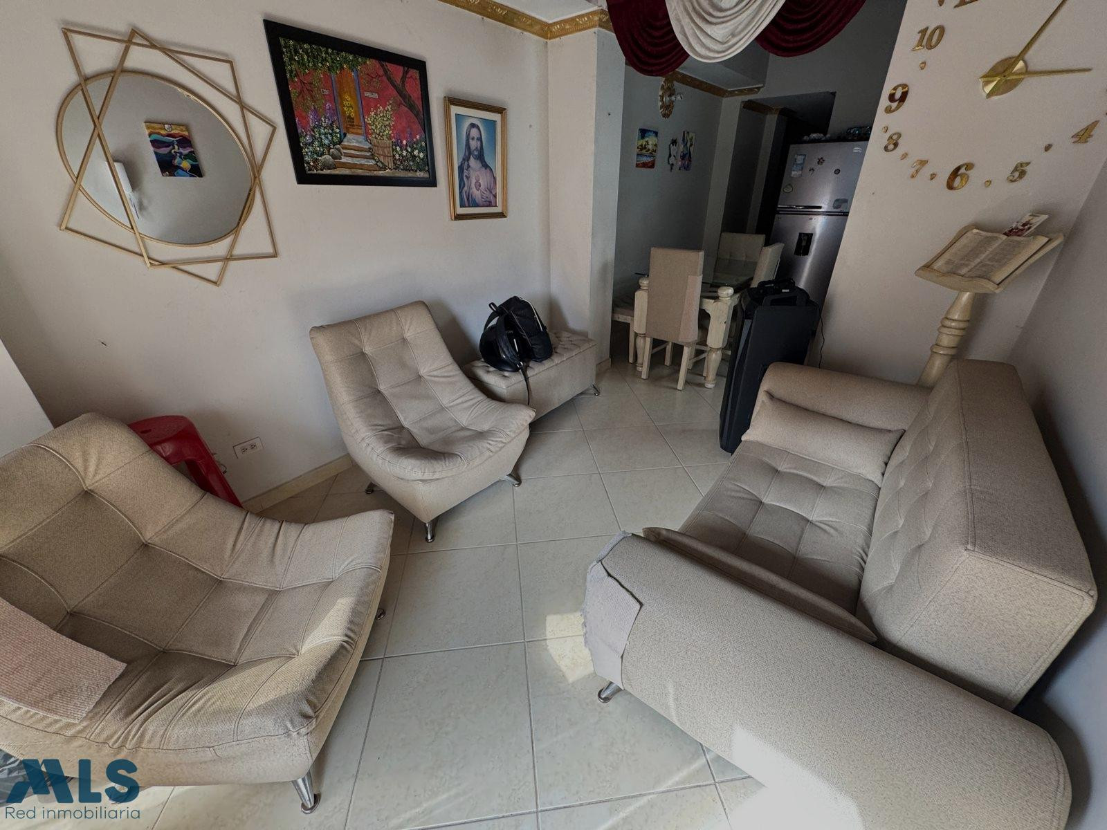 Apartamento Duplex con excelente iluminación itagui - simon bolivar