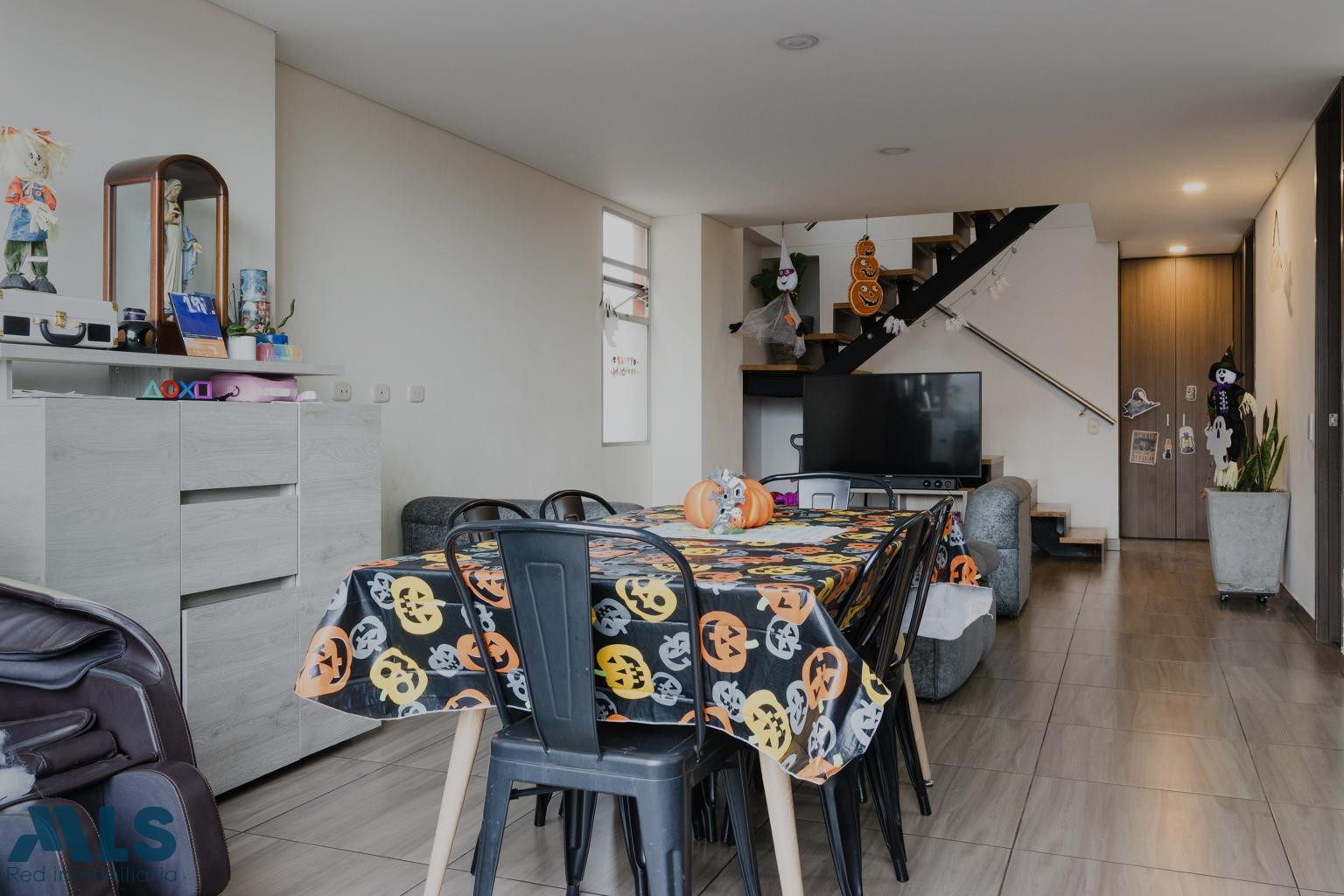 Ecxeelnte ubicación, parte baja. envigado - zuniga