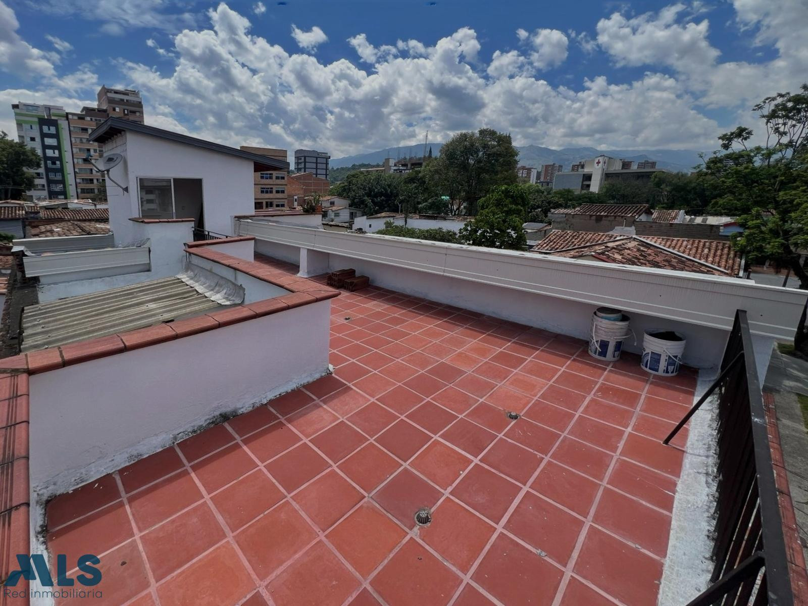 Apartamento duplex en los Colores - En P.H medellin - los colores