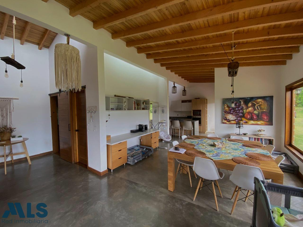 Hermosa Finca Moderna para la venta en Guarne guarne - v la clarita