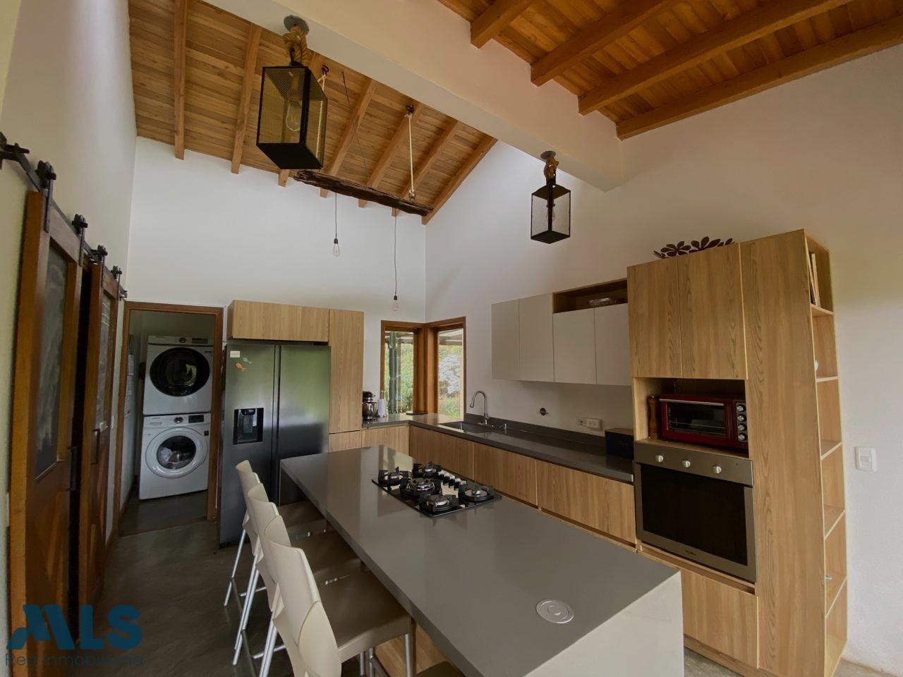 Hermosa Finca Moderna para la venta en Guarne guarne - v la clarita