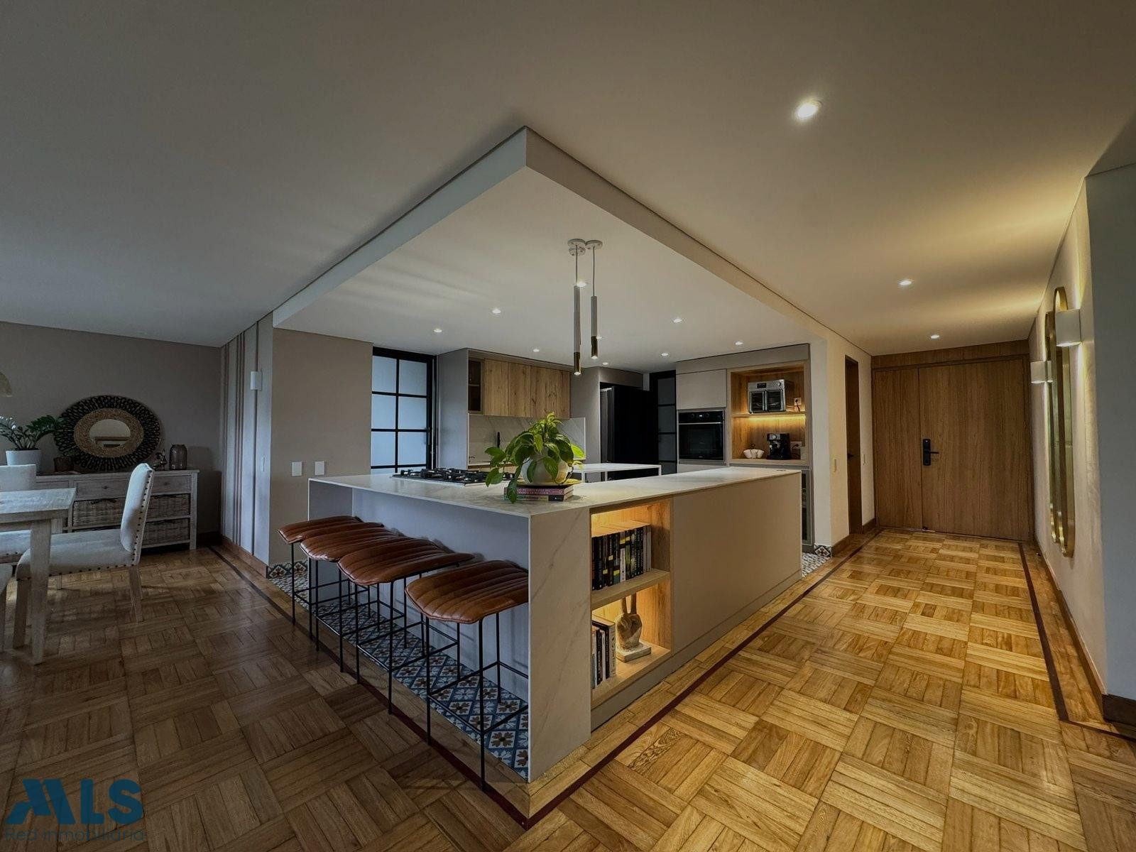 HERMOSO APARTAMENTO COMPLETAMENTE REMODELADO, POBLADO SECTOR LA CONCHA medellin - la concha