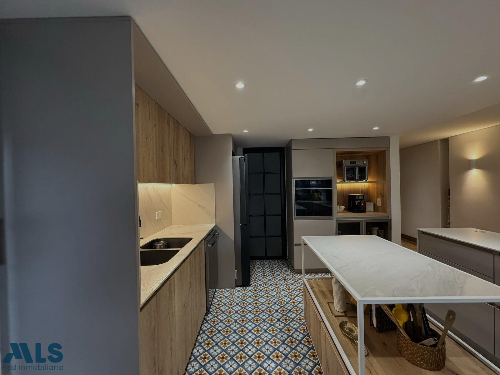 HERMOSO APARTAMENTO COMPLETAMENTE REMODELADO, POBLADO SECTOR LA CONCHA medellin - la concha