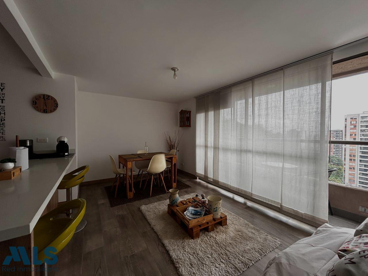 Apartamento en Unidad Cerrada con excelente vista medellin - loma de los bernal