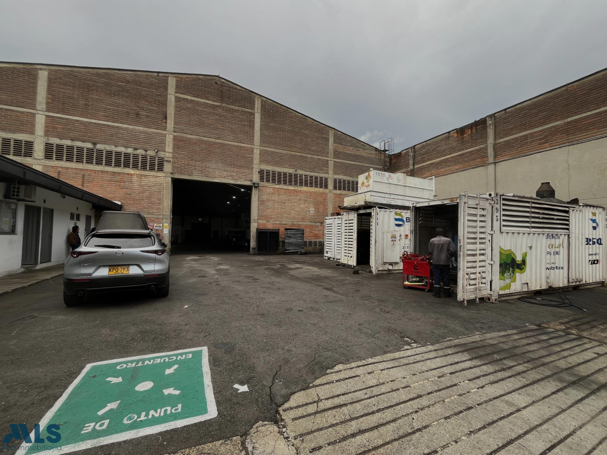 Bodega industrial por inversión itagui - zona industrial