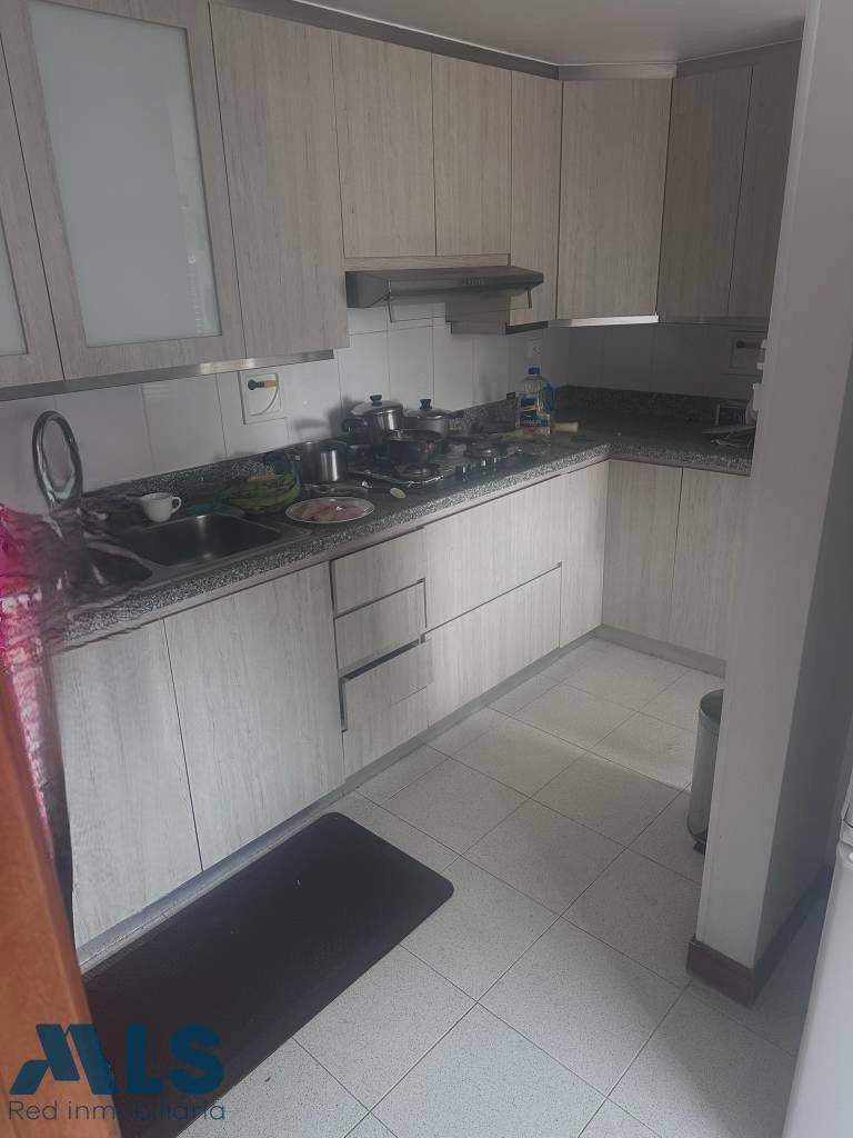 Apartamento con iluminación natural. medellin - las santas