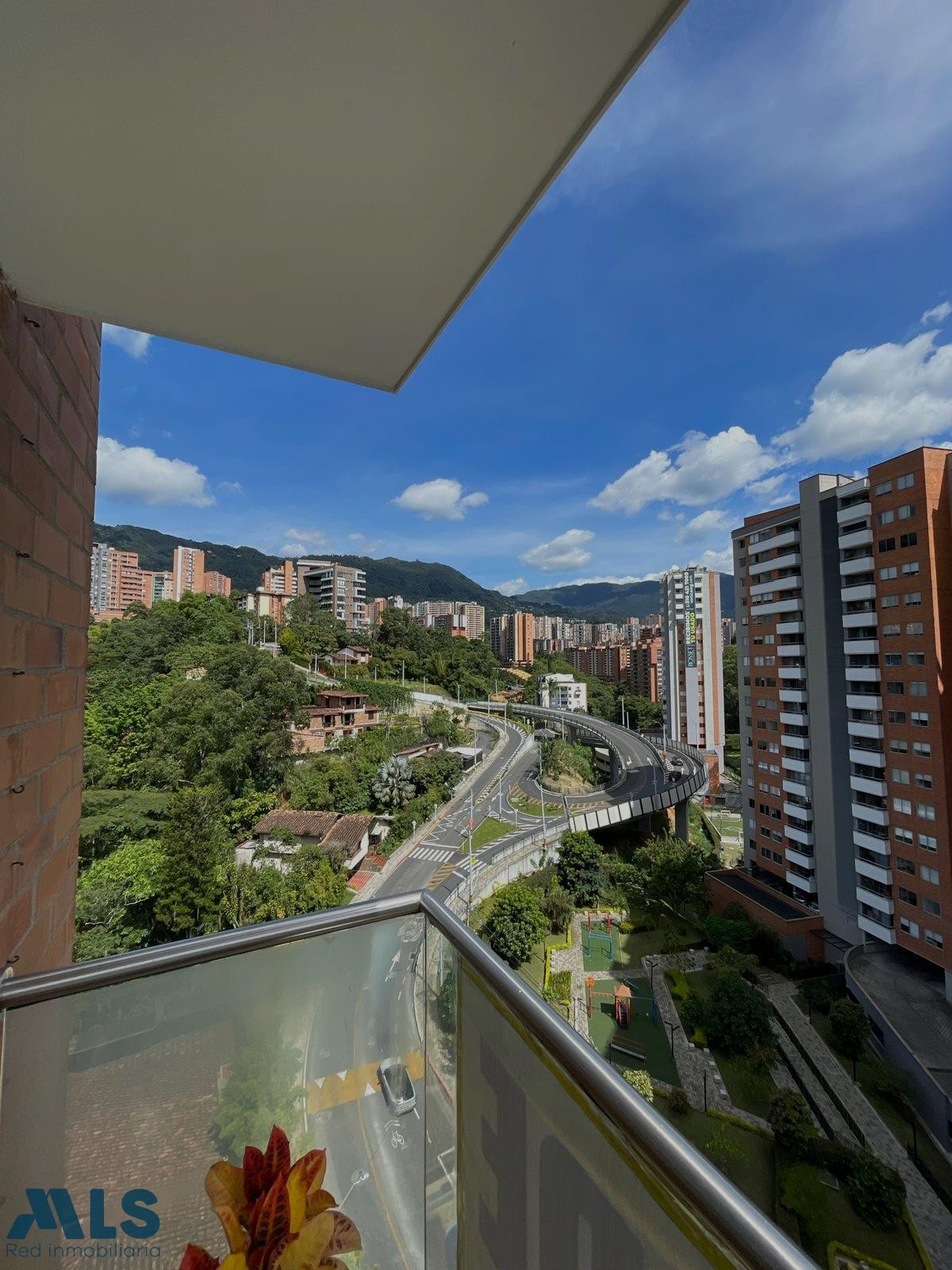 Hermoso apartamento duplex, con precio de oportunidad envigado - la abadia