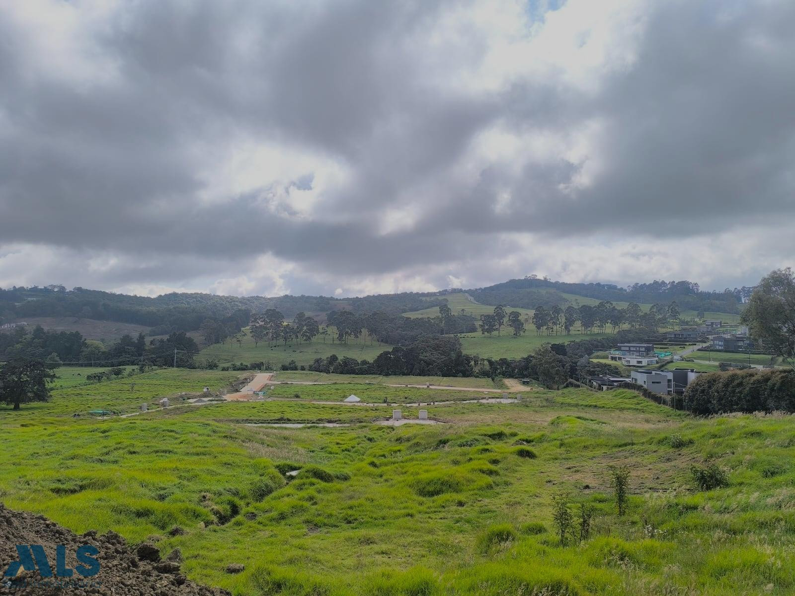 Lote en parcelación en Palmas, sector exclusivo envigado - alto de las palmas