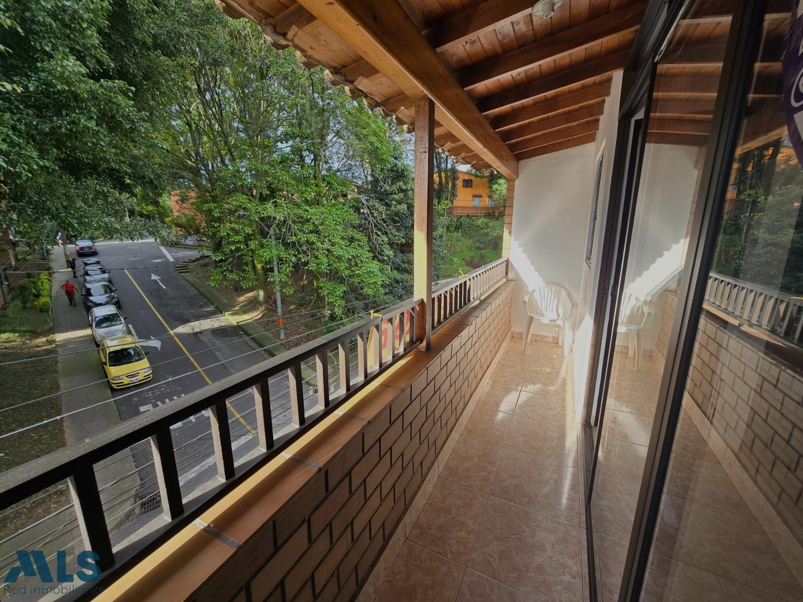 Apartamento en El Trianón, Envigado, ubicado en zona plana. envigado - el trianon