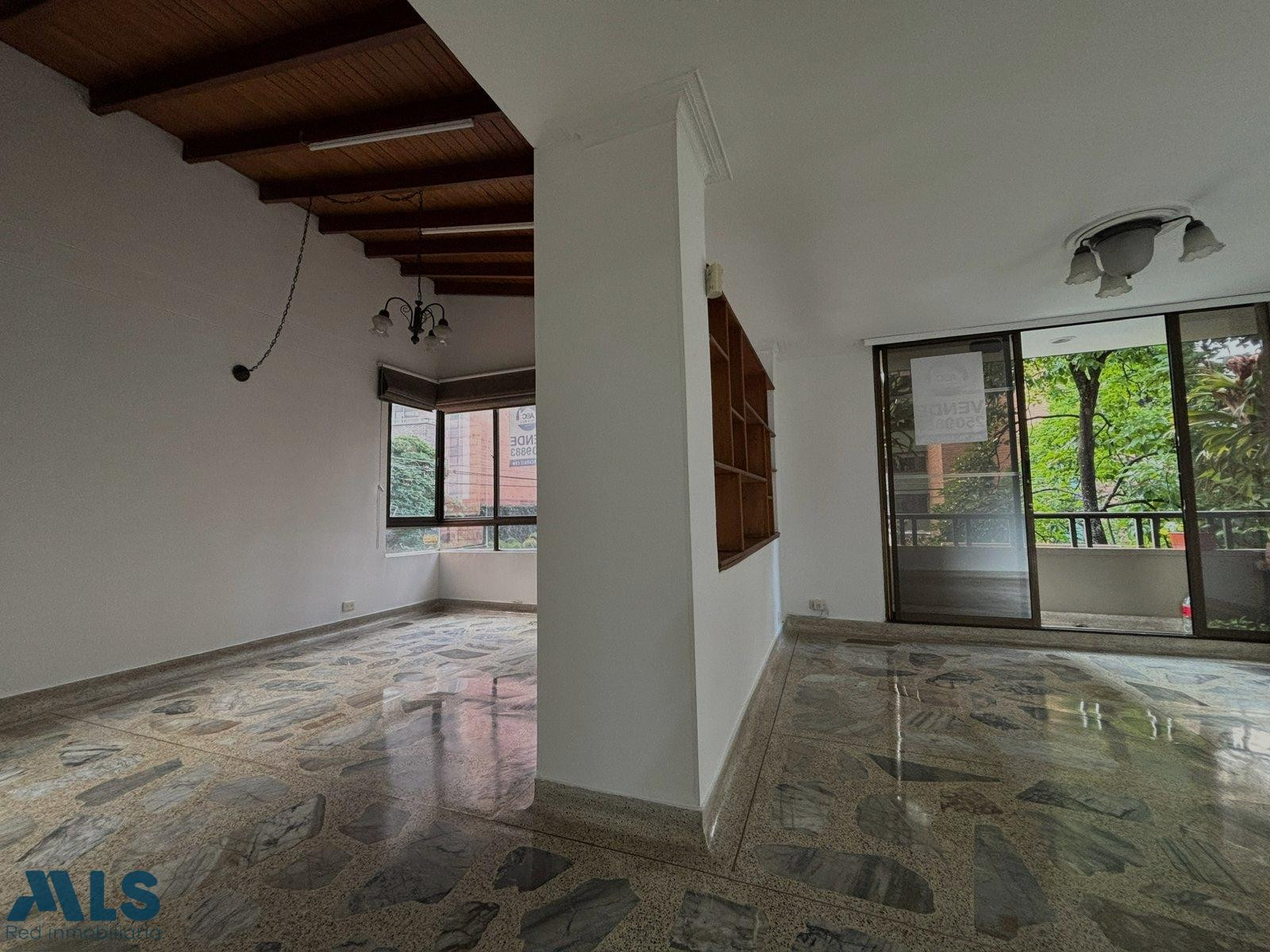 Excelente apartamento para remodelar en el corazón de Laureles medellin - santa teresita