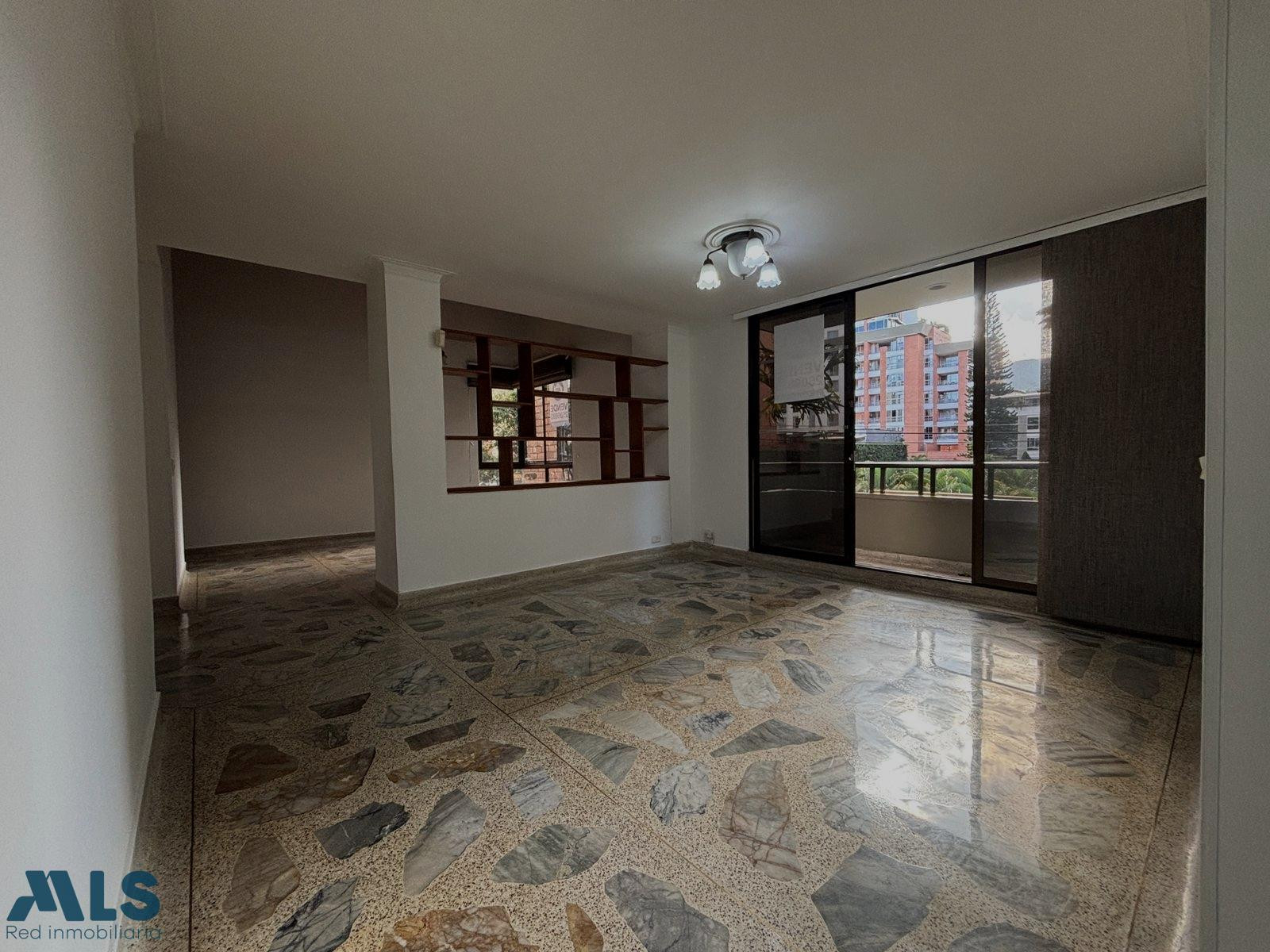 Excelente apartamento para remodelar en el corazón de Laureles medellin - santa teresita