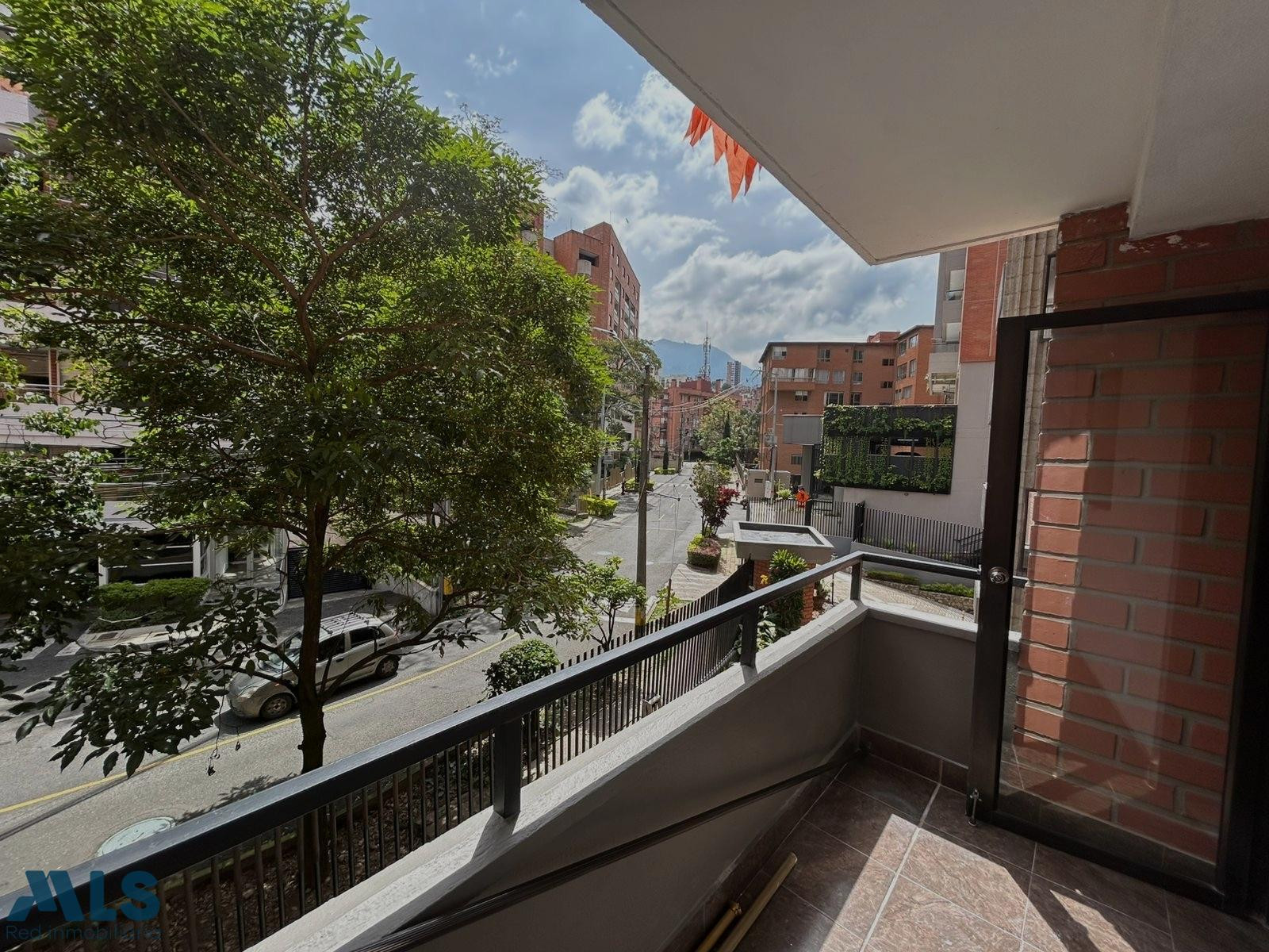 AMPLIO APARTAMENTO EN EL SECTOR DE ENVIGADO envigado - las orquideas