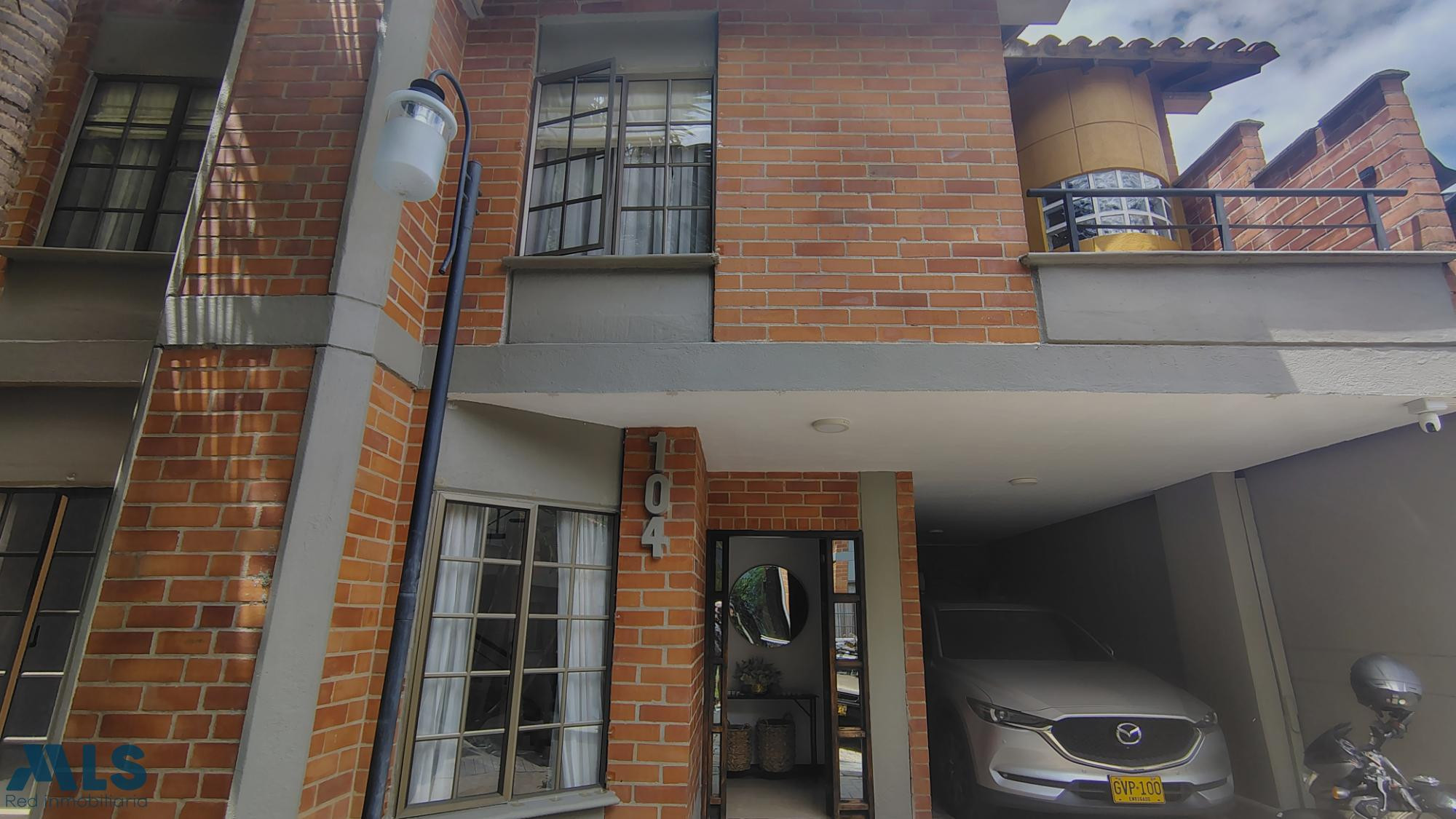 CASA EN VENTA EN SABANETA EN UNIDAD CERRADA sabaneta - los alcazares