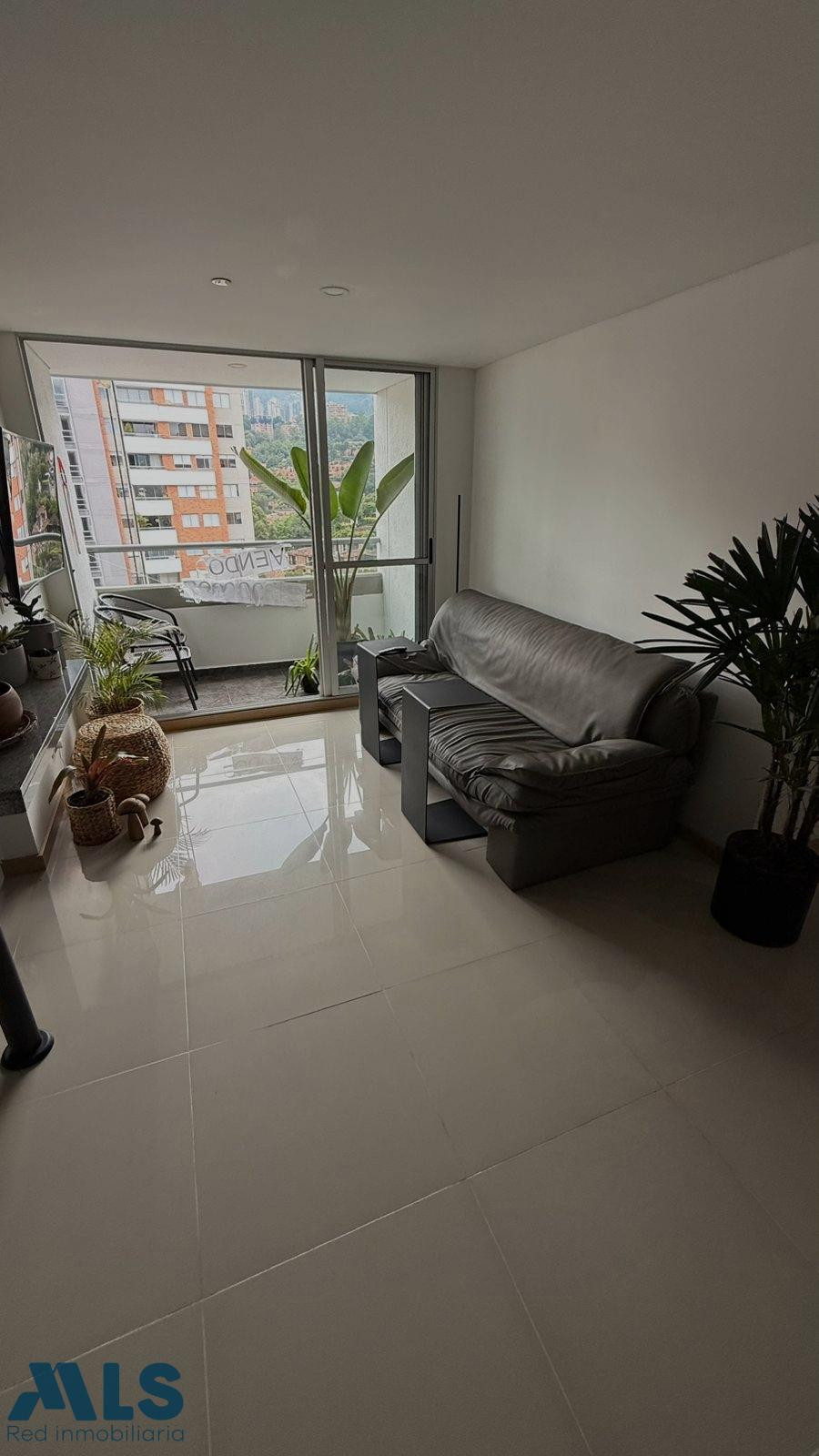 Moderno apartamento en La Abadía, Envigado, con excelente ubicación, piso alto. envigado - la abadia