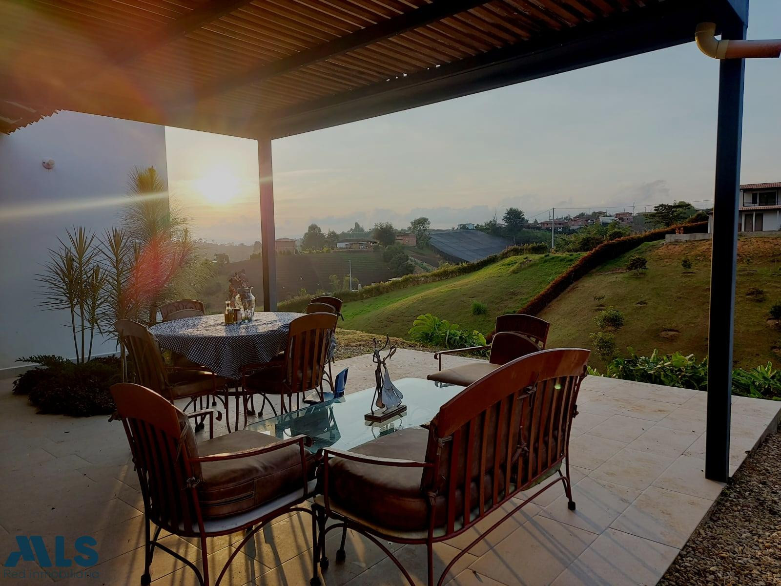 Hermosa Casa Campestre Moderna en Marinilla Antioquia marinilla - v las mercedes