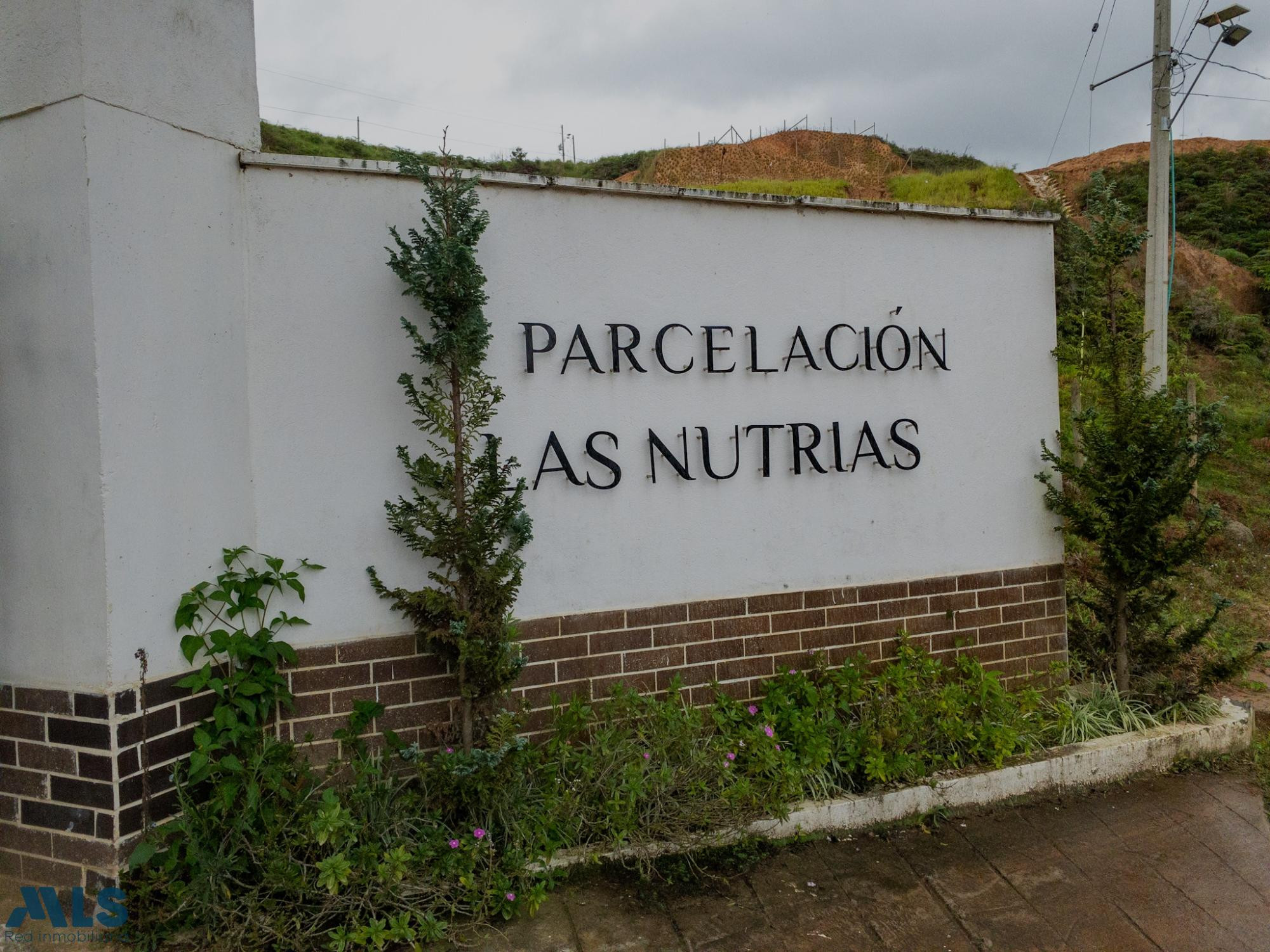 Excelente oportunidad para la casa de tus sueños gomez-plata - vereda la clara