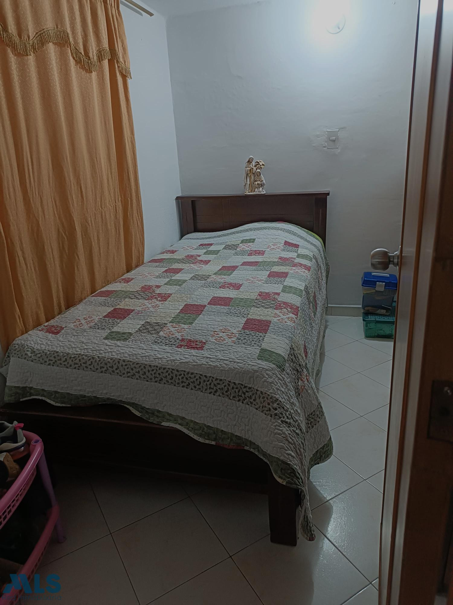 Casa con buena ubicación y excelente opción de reforma en La Estrella la-estrella - san agustin