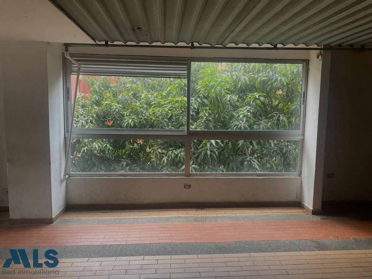 Espacio con todo el potencial para convertirse en el punto de referencia del sector. envigado - alto de las flores