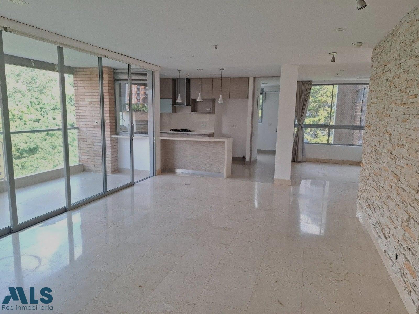 ILUMINADO Y AMPLIO APARTAMENTO EN PROVENZA medellin - provenza