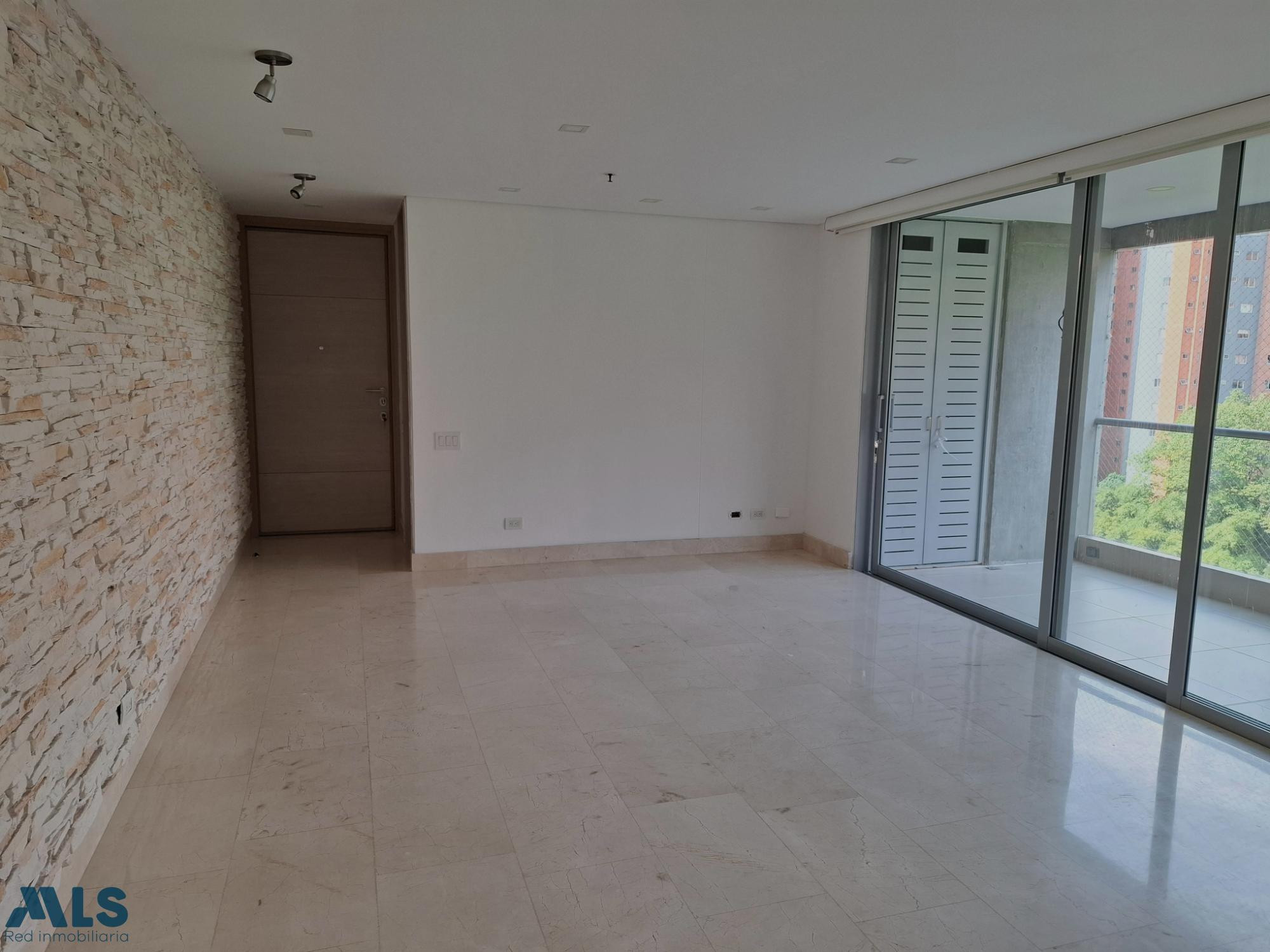 ILUMINADO Y AMPLIO APARTAMENTO EN PROVENZA medellin - provenza