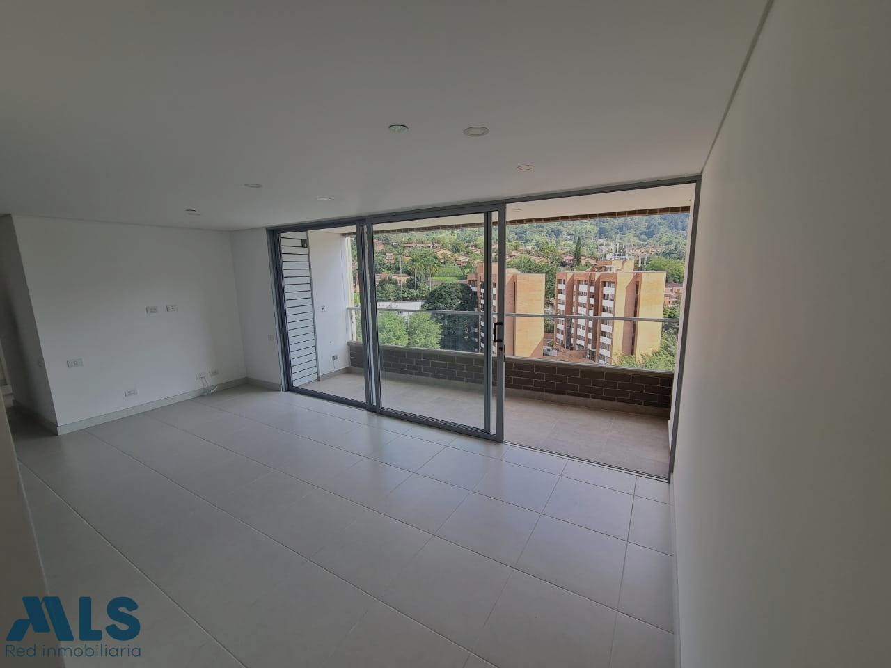 APARTAMENTO MODERNO EN EL MEJOR SECTOR DE ENVIGADO envigado - loma de cumbres