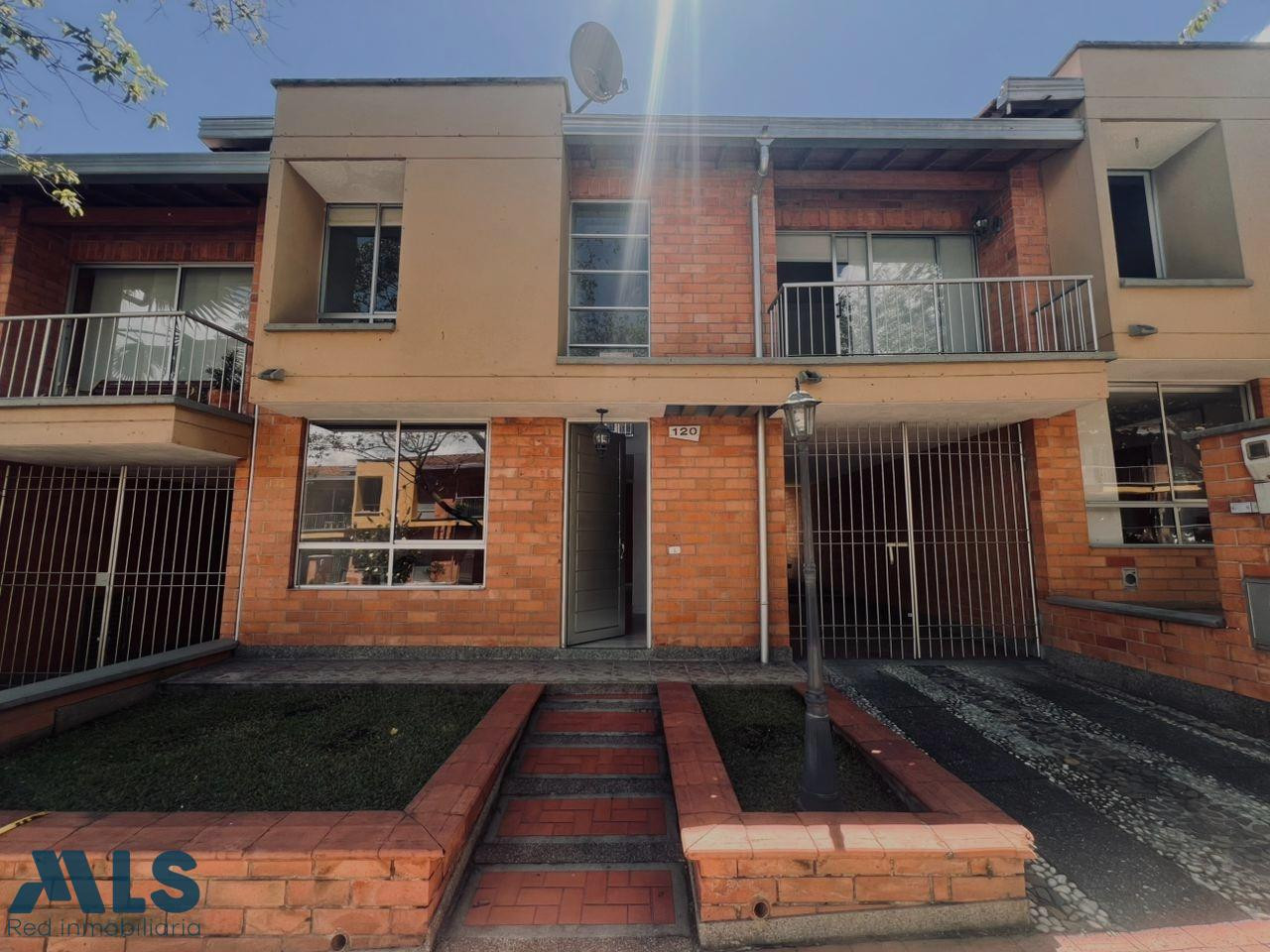 Amplia y cómoda casa en Suramérica. la-estrella - suramerica