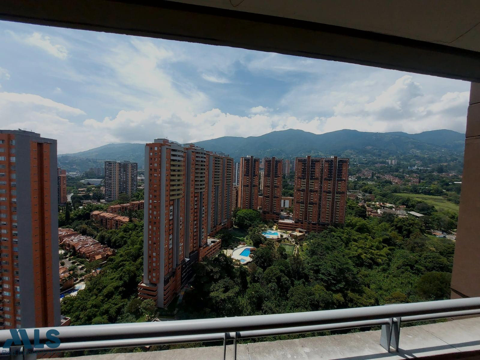 Hermoso apartamento con linda vista en Ditaires Itagui itagui - ditaires