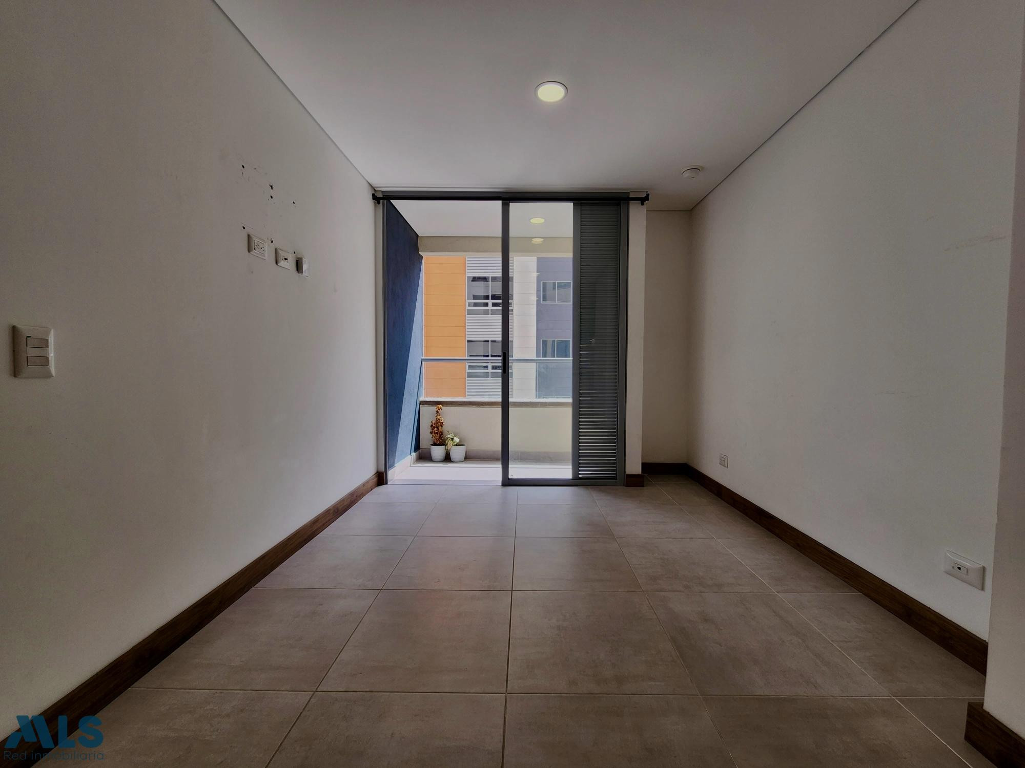 En unidad completa y zona plana con todos los servicios a la mano. medellin - ciudad del rio