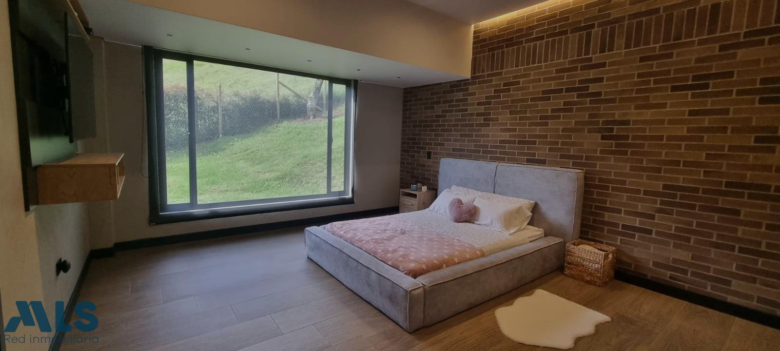 Casa moderna de un solo nivel en exclusiva parcelación de la ceja la-ceja - v el yarumo