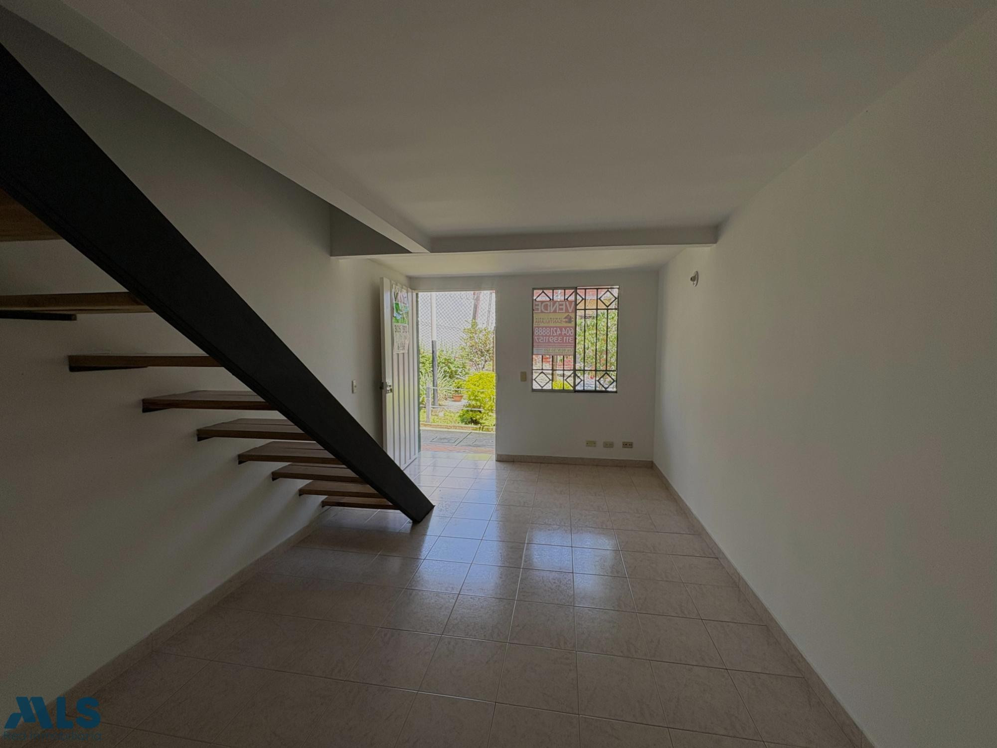 Casa unifamiliar en venta robledo la campiña de 2 niveles medellin - robledo