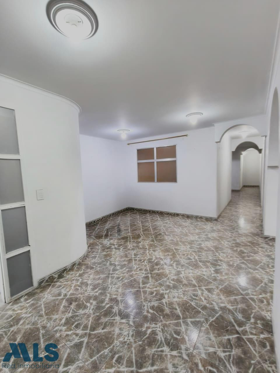 UBICACION Y GENEROSO ESPACIO medellin - los colores