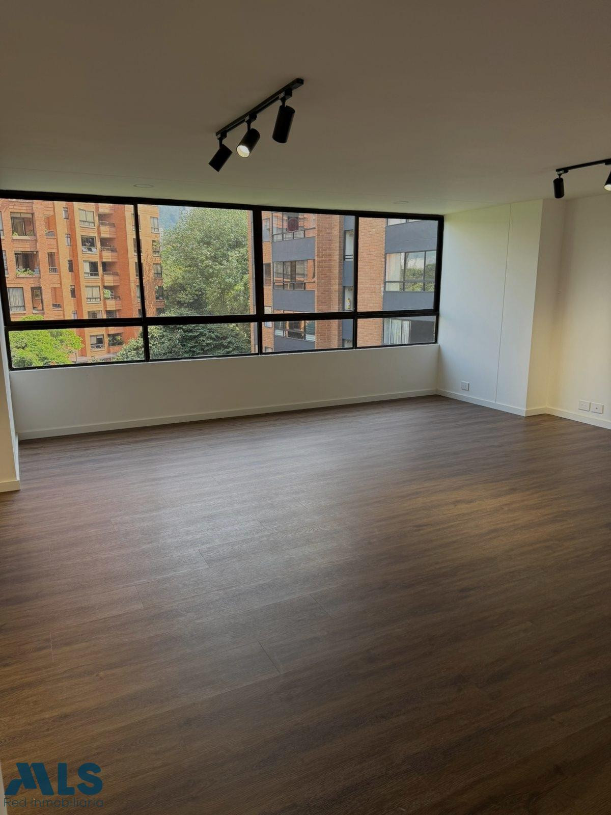 Apartamento en zon baja de El Poblado medellin - la tomatera