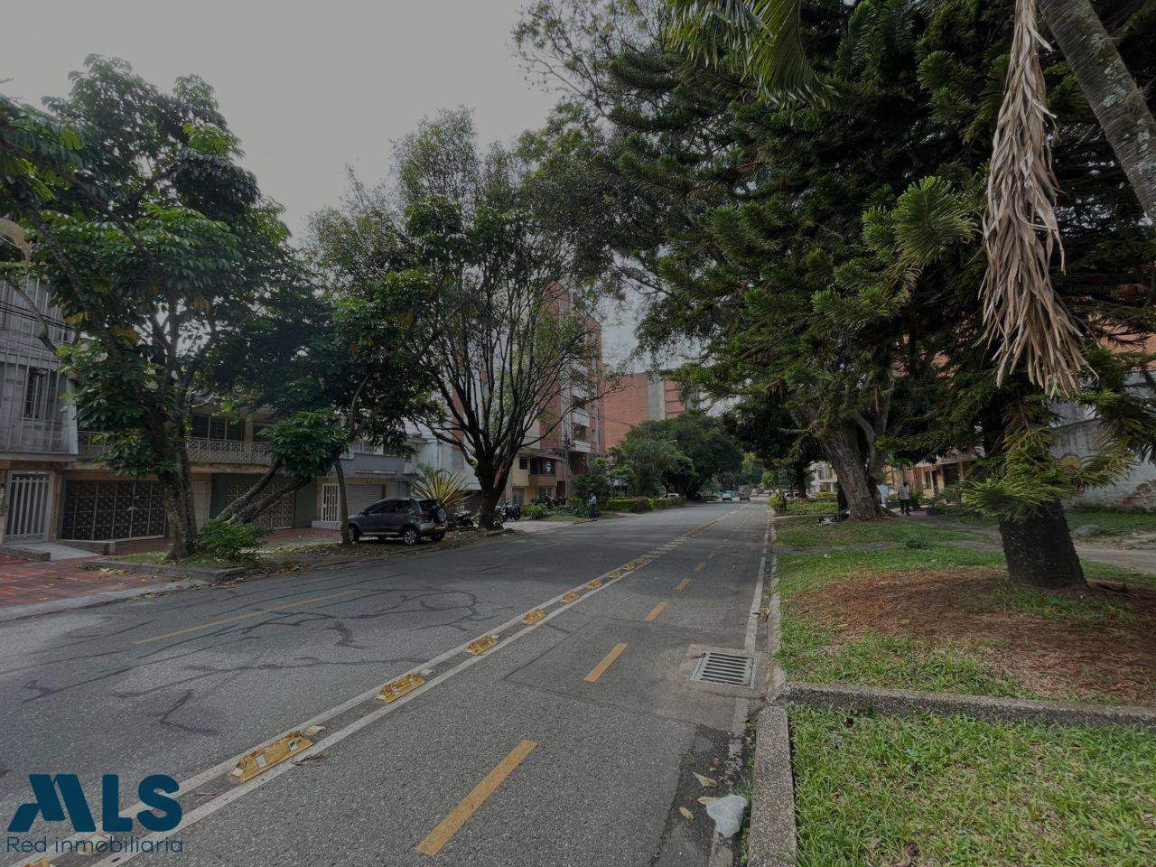 Casa lote en ubicación estratégica medellin - estadio