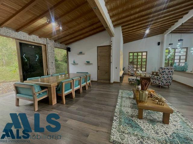 HERMOSA CASA CON PRECIO DE OPORTUNIDAD la-ceja - v el tambo