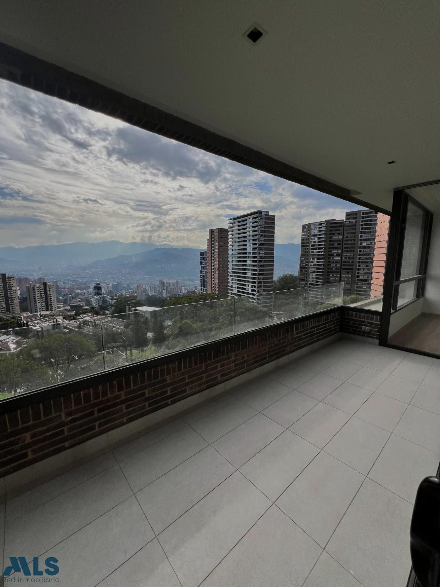 ESPECTACULAR APARTAMENTO EN PALAMS MEDELLIN CON UBUCACION medellin - alto de las palmas
