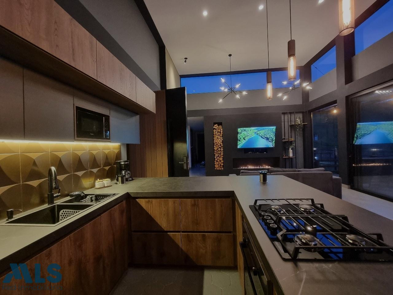 El lujo, la tranquilidad y las mejores vistas del Peñol guatape - la piedra