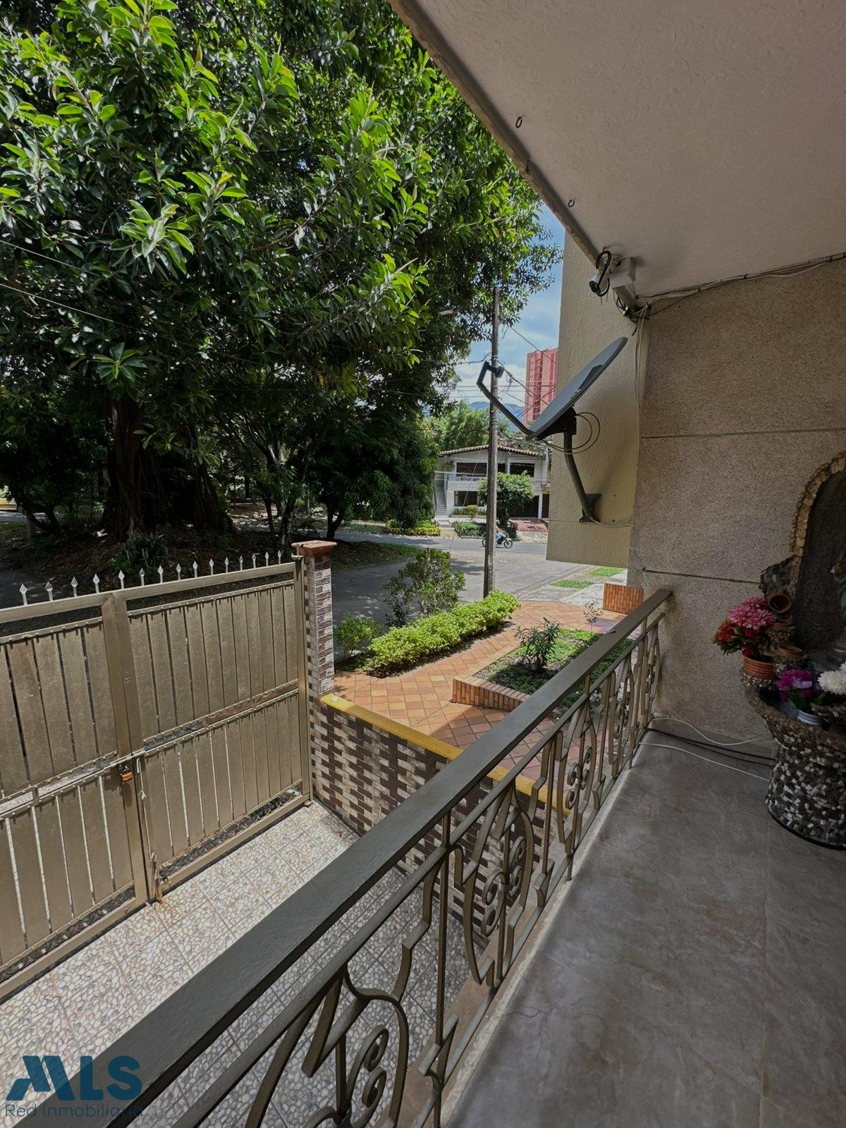 CASA CON POTENCIAL EN SIMON BOLIVAR, PRIMER PISO medellin - simon bolivar