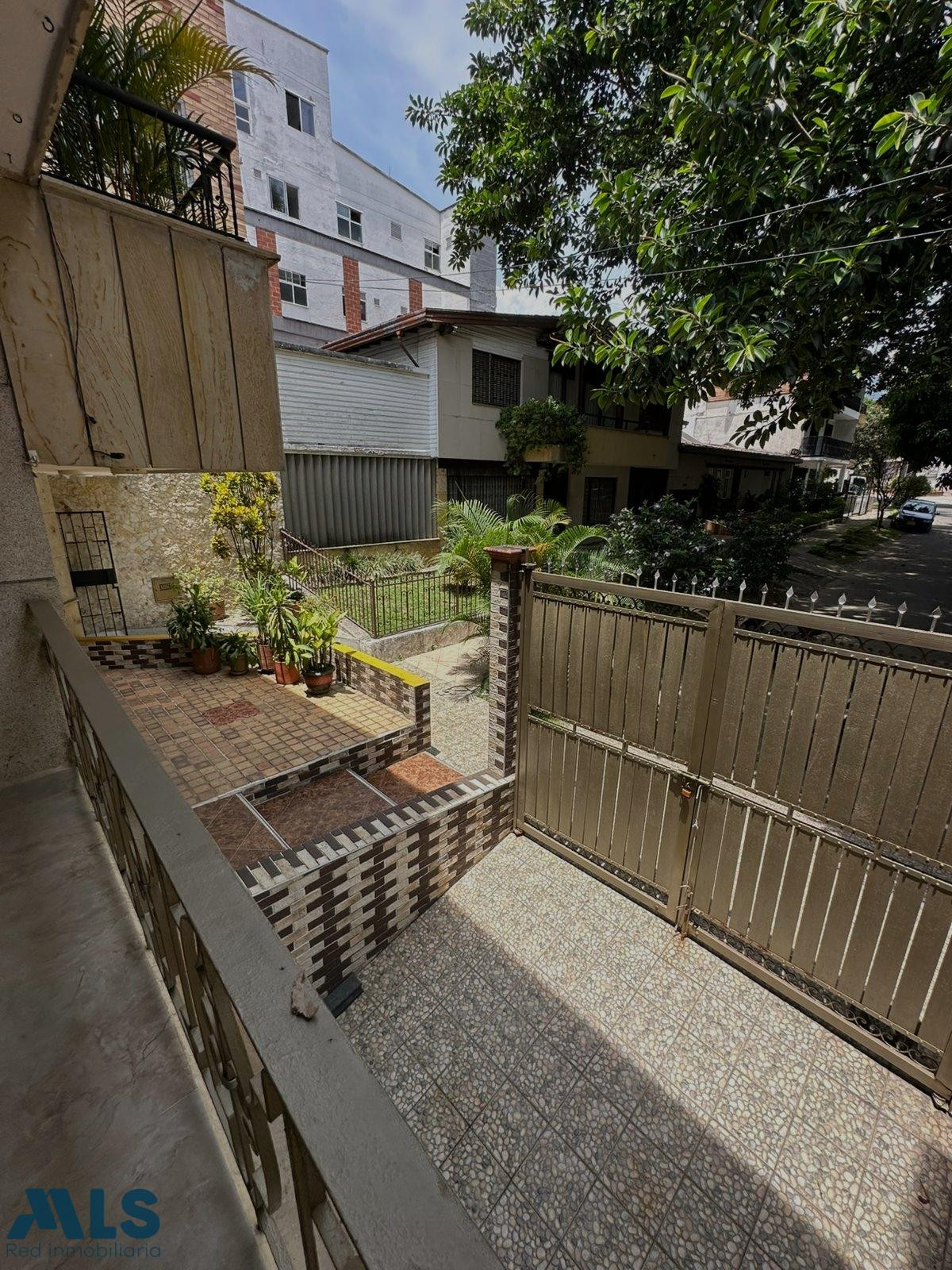 CASA CON POTENCIAL EN SIMON BOLIVAR, PRIMER PISO medellin - simon bolivar