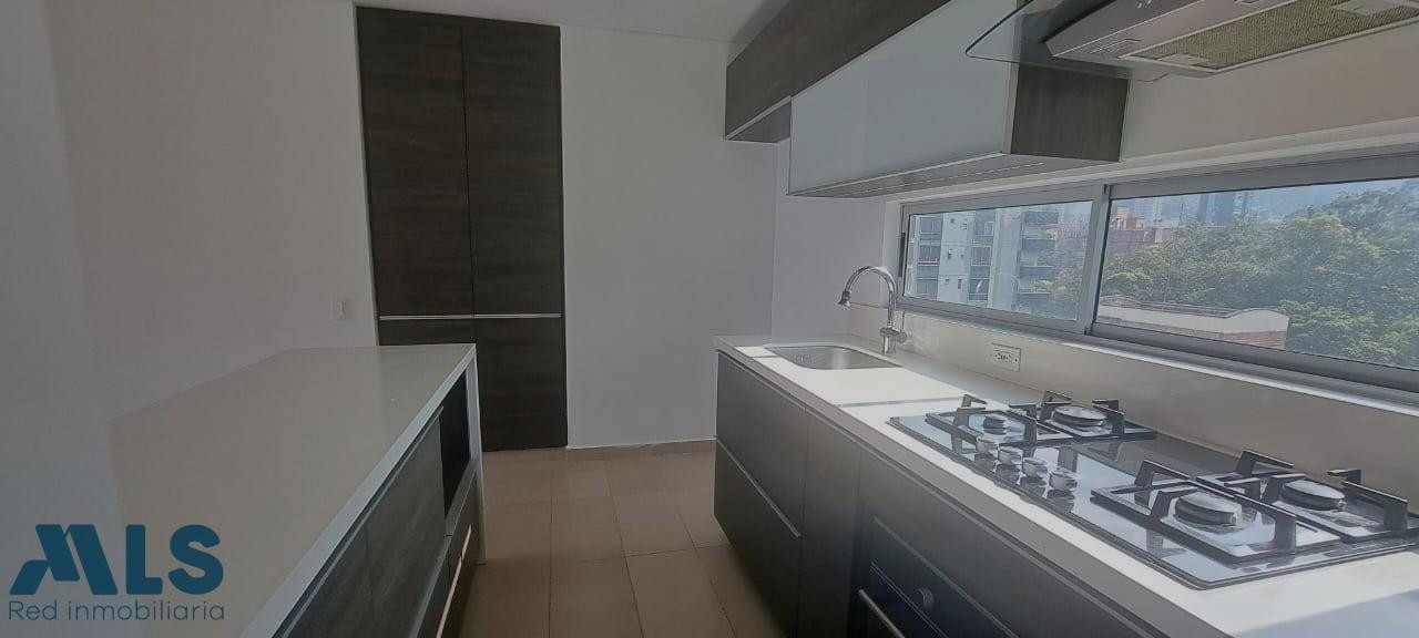 CERCA A LA MILLA DE ORO DEL POBLADO medellin - alejandria